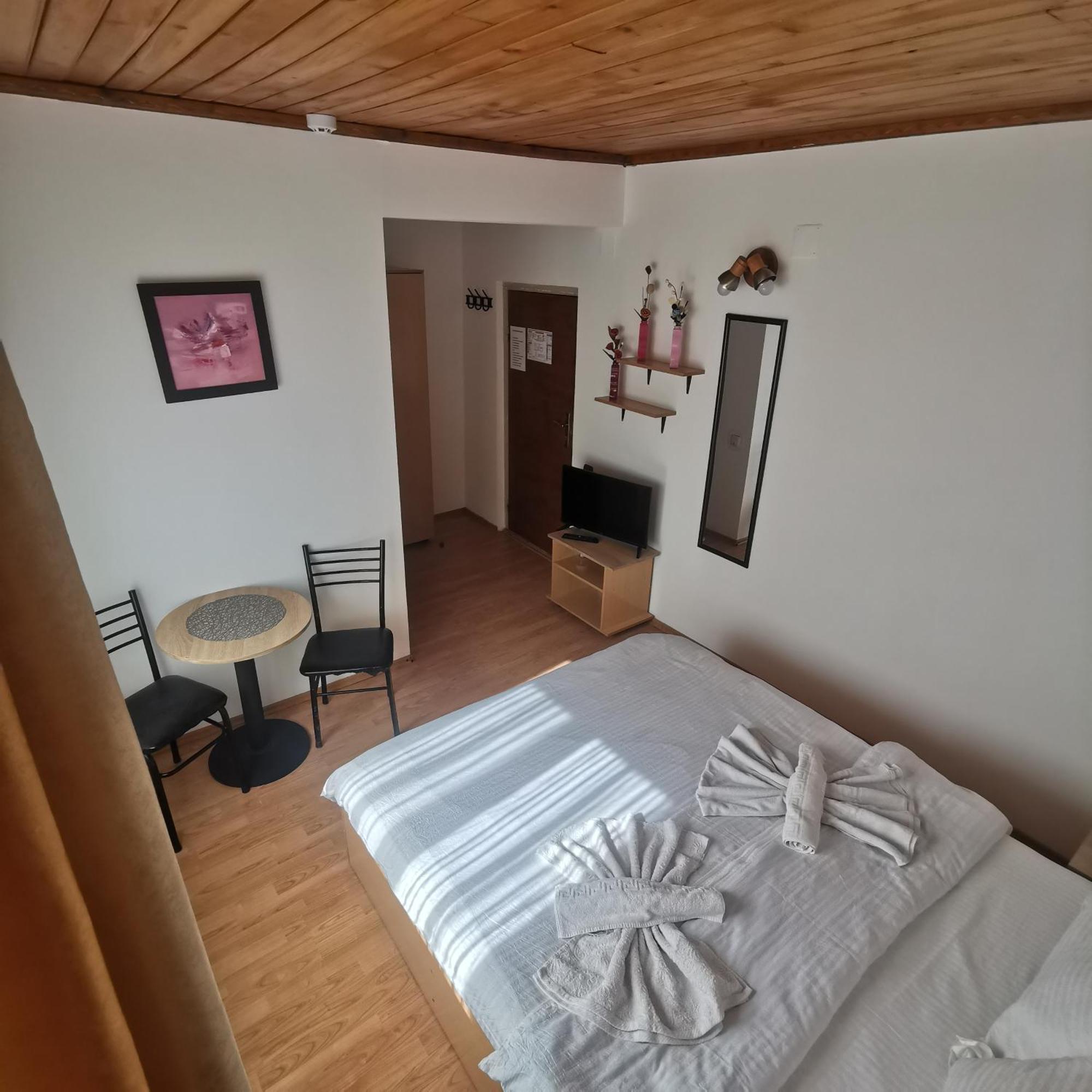 Pensiunea Fara Nume Busteni Luaran gambar